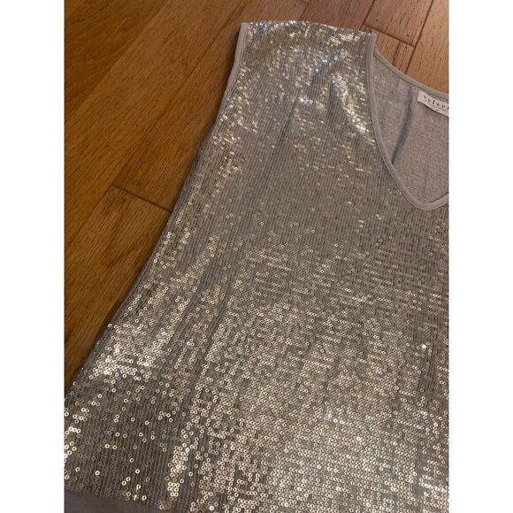 Velvet By Graham & Spencer women'sSequin Sleeveless Top P Silver Polyester V-Nec - Picture 2 of 8